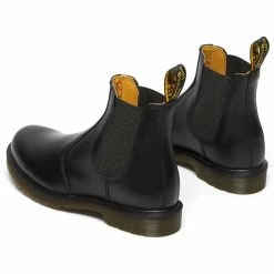 Dr. Martens Boots Dr. Martens 2976 Black Plain Welt Elastic Sided Boot -El Naturalista store image 1129d5bf 6445 479b 8a75 2de184d07e6d 2048x