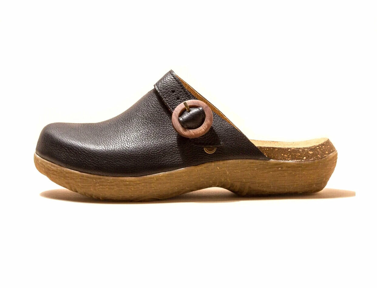 El Naturalista Ladies Shoes El Naturalista 5701 Black Wakatiwai Buckle Clog Made In Spain 1 El Naturalista Ladies Shoes El Naturalista 5701 Black Wakatiwai Buckle Clog Made In Spain