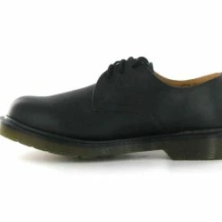 Dr. Martens Shoes Dr. Martens 1462 Black Greasy Plain Welt 3 Eyelet Shoe -El Naturalista store image 5e009cba dcc0 43e0 a05c ed5980a85255 2048x