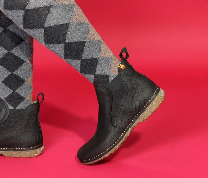 El Naturalista Ladies Boots El Naturalista 5465 Black Angkor Chelsea Boot Made In Spain 5 El Naturalista Ladies Boots El Naturalista 5465 Black Angkor Chelsea Boot Made In Spain - Image 5