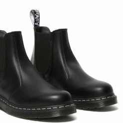 Dr. Martens Boots Dr. Martens 2976 Black Smooth White Stitch Chelsea Boot -El Naturalista store image fcfcfc18 f633 4df6 991b 1aeed2f1d7bd 2048x
