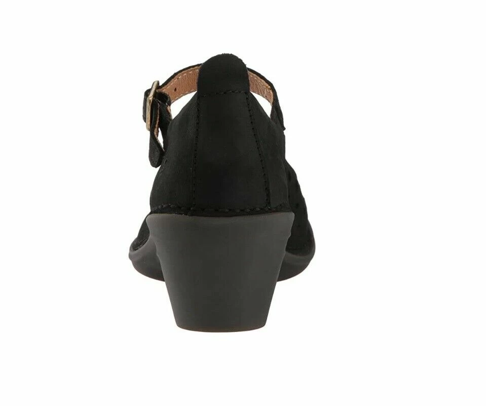El Naturalista Ladies Shoes El Naturalista 5320 Black Court Shoe Made In Spain 2 El Naturalista Ladies Shoes El Naturalista 5320 Black Court Shoe Made In Spain - Image 2